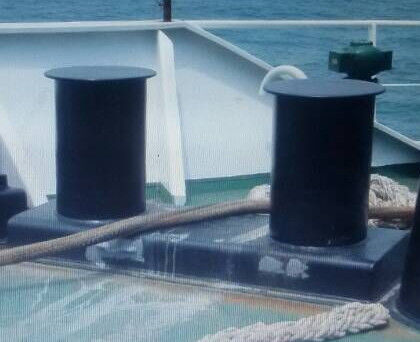 GB/T 554-1996 Bollards neo tiêu chuẩn và cọc tàu với 500 tấn SWL bằng thép carbon hoặc gang nhà cung cấp