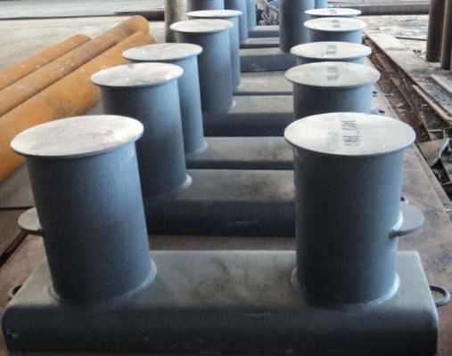 GB/T 554-1996 Bollards neo tiêu chuẩn và cọc tàu với 500 tấn SWL bằng thép carbon hoặc gang nhà cung cấp