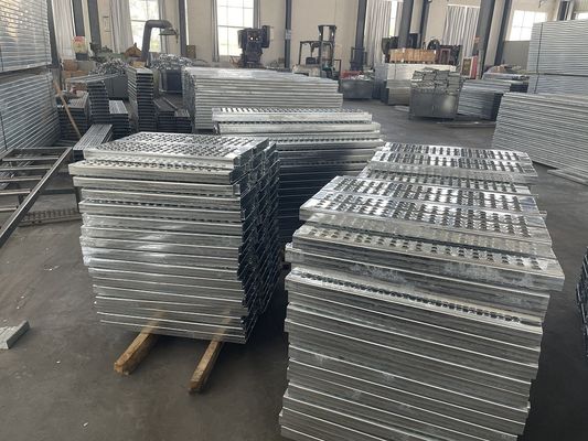 Đường ván thép kẽm Bảng ván chống ăn mòn Kích thước tùy chỉnh nhà cung cấp