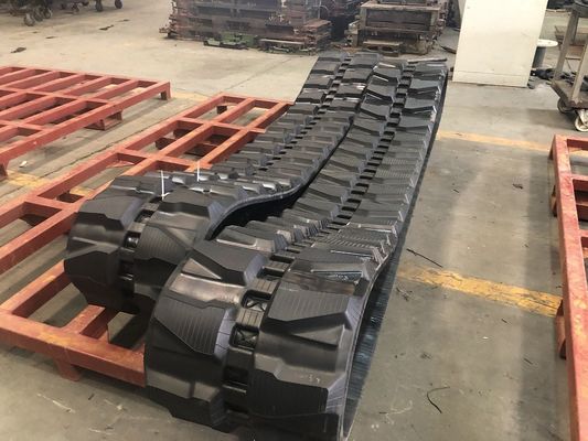 Đường cao su chống mài mòn có thể tùy chỉnh với rung động ít hơn cho máy móc nông nghiệp nhà cung cấp